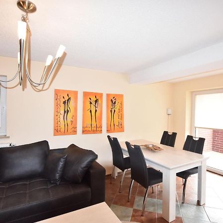 Modern Apartment In Kroepelin With Garden Pokój zdjęcie